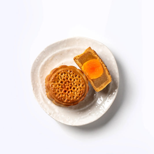 Lotus Paste with Egg Yolk Mini Mooncakes 迷你傳統蛋黃蓮蓉月餅