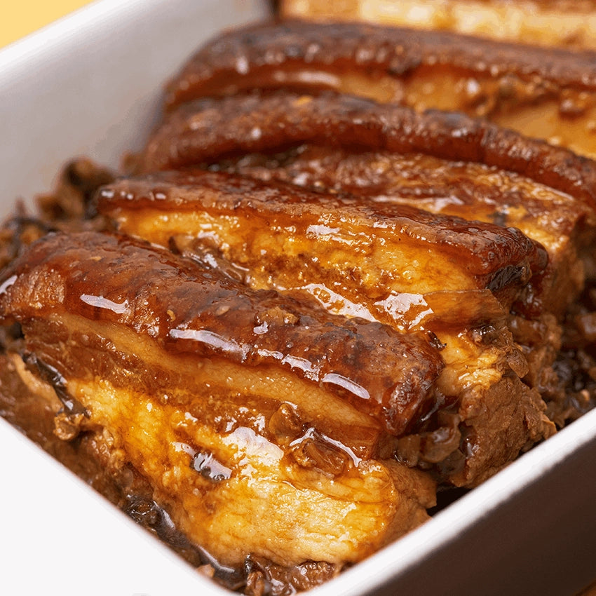 梅菜扣肉特寫,香濃豬肉與梅菜的完美結合