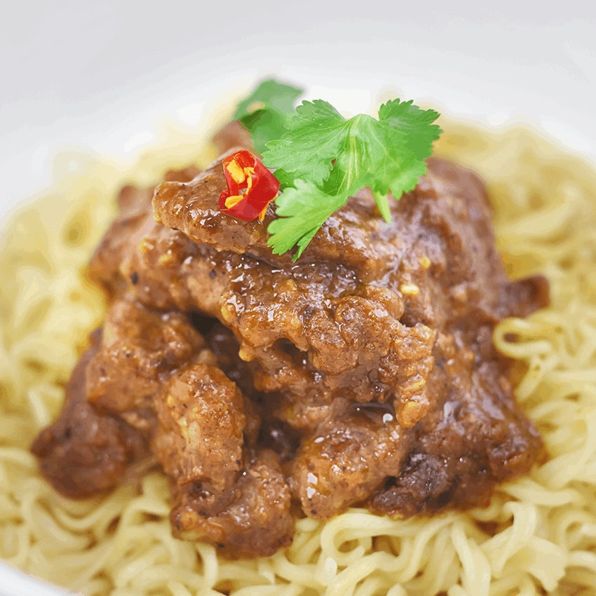 HKTasty 沙嗲牛肉麵特寫,濃郁沙嗲醬與嫩滑牛肉搭配即食麵